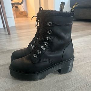 Dr. Martens Leona Boots